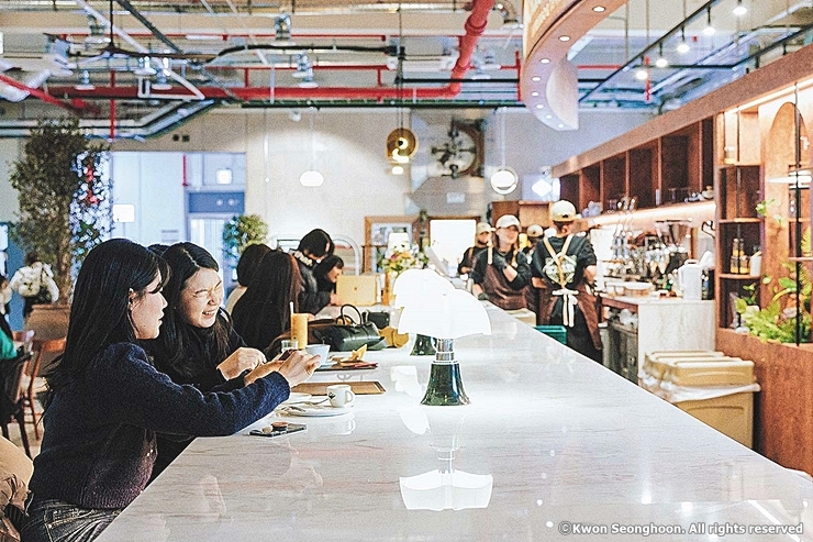 4-5-5 근현대역사관 1층 카페_권성훈_cw10